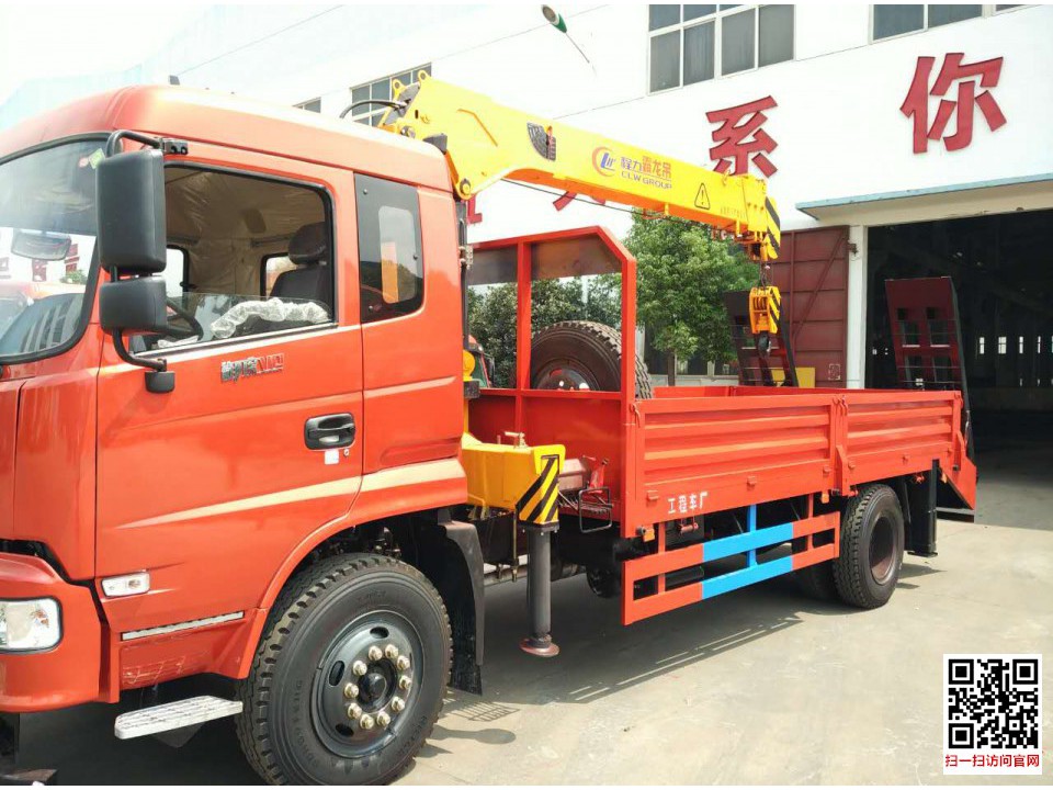 東風(fēng)御虎6.3噸隨車吊帶平板右前圖片