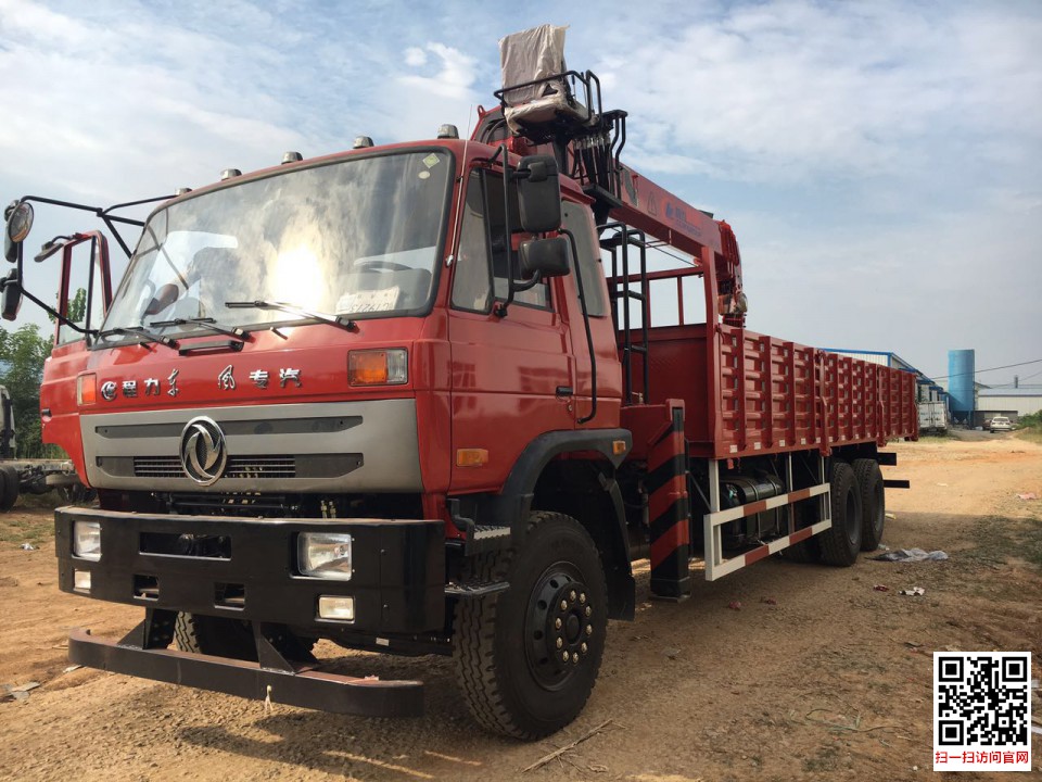 東風(fēng)后八輪10噸隨車吊右前圖片