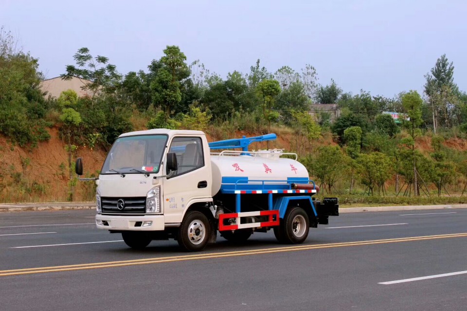 程力凱馬2方藍(lán)牌小型吸糞車(chē) (29)