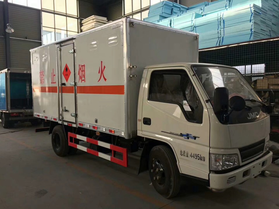 湖北程力江鈴順達(dá)爆破汽車(chē)運(yùn)輸車(chē) (25)